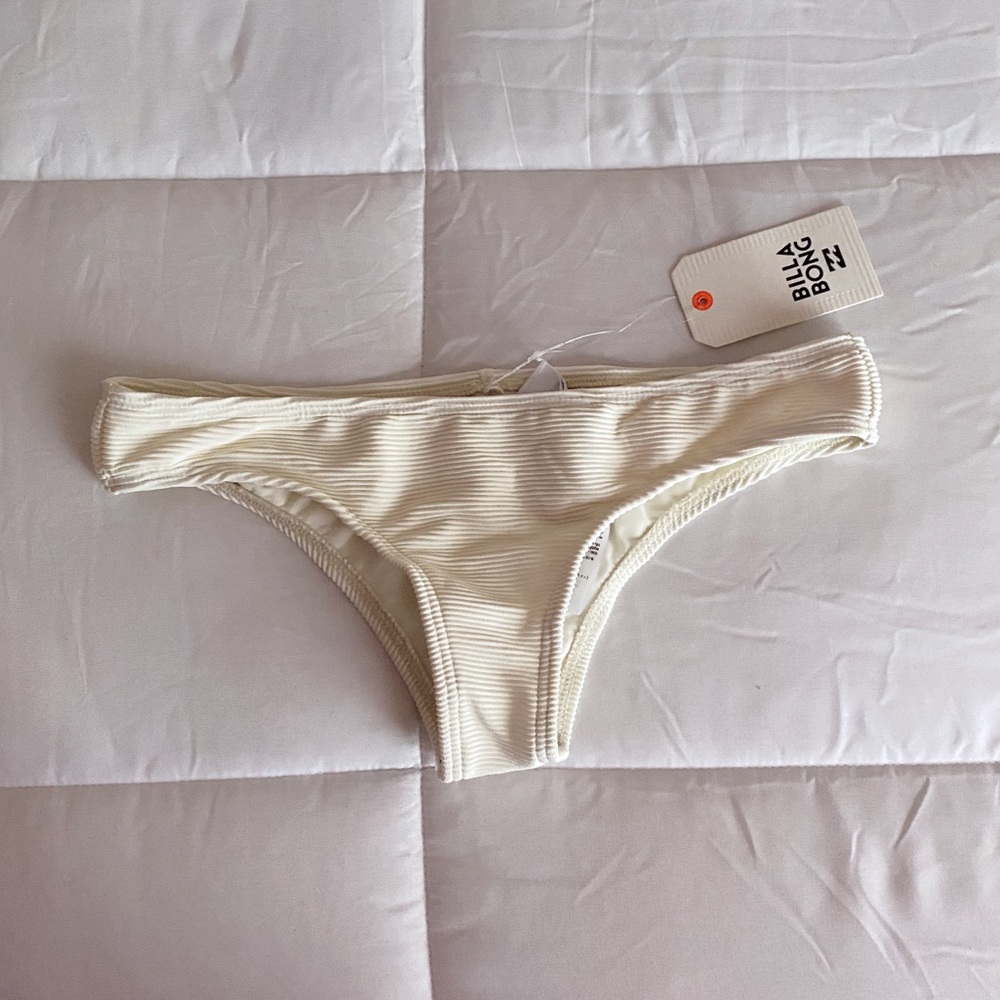 Off-white Billabong swimsuit bottoms Small!!